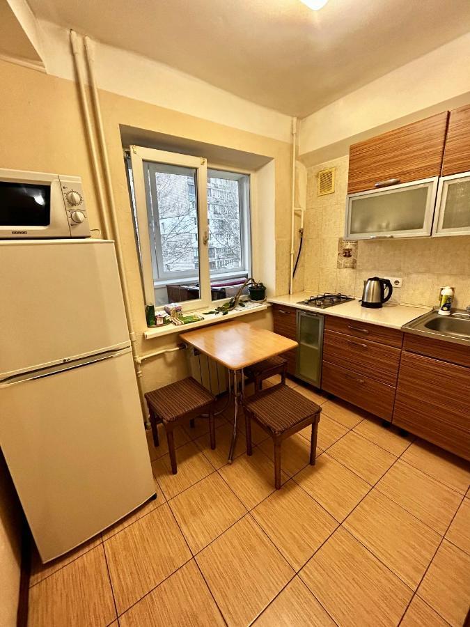 קייב Apartment Near Train Station And Close To City Center מראה חיצוני תמונה
