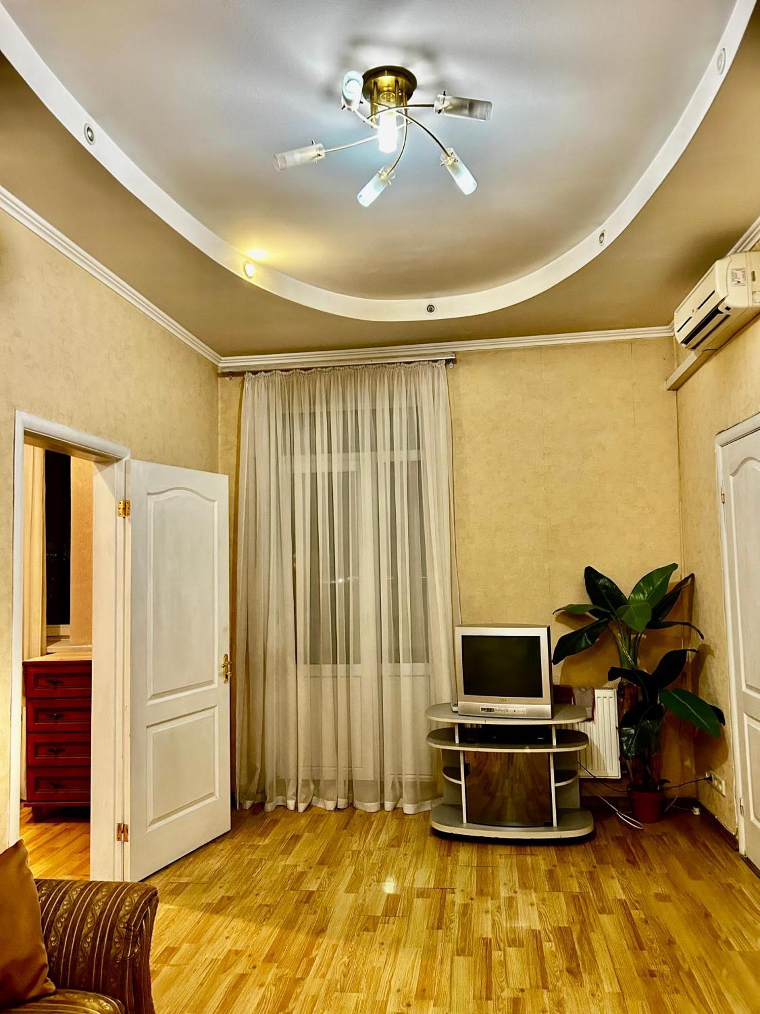 קייב Apartment Near Train Station And Close To City Center מראה חיצוני תמונה